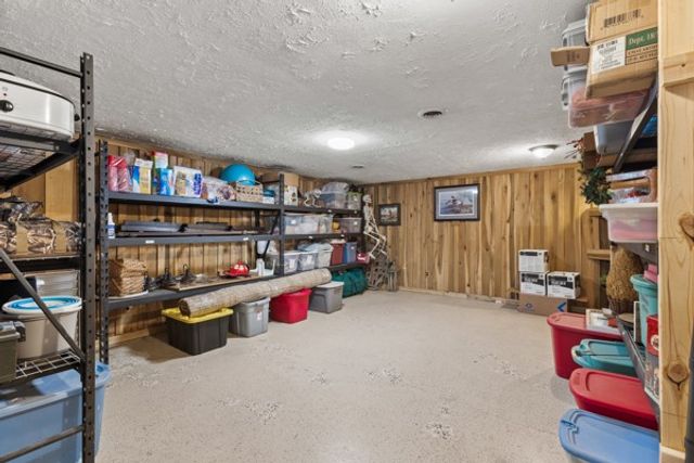 3130 New Hall Rd, Greenbrier, TN 37073