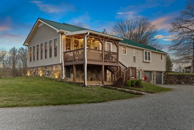 3130 New Hall Rd, Greenbrier, TN 37073