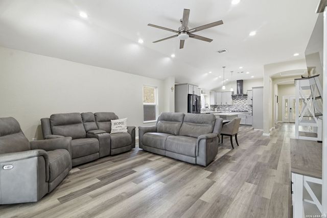 1223 Alpine Pond, San Antonio, TX 78260