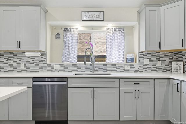 1223 Alpine Pond, San Antonio, TX 78260
