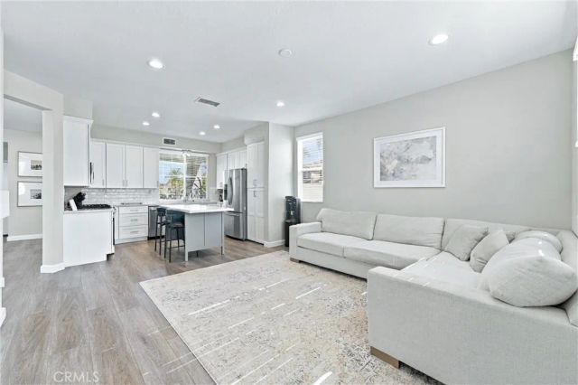 7652 E Kelsey Court, Anaheim Hills, CA 92808