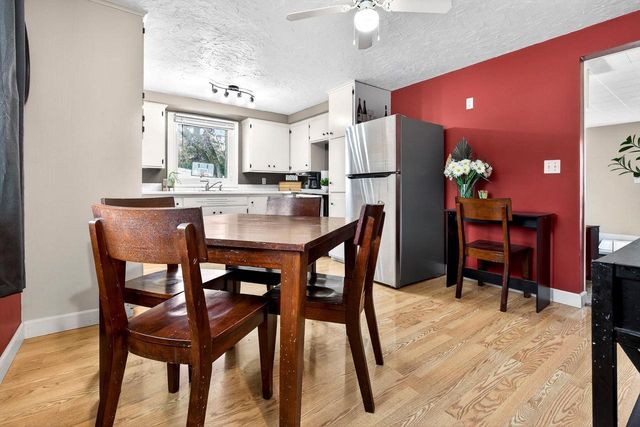 620 FIELDCREST DRIVE, Neenah, WI 54956