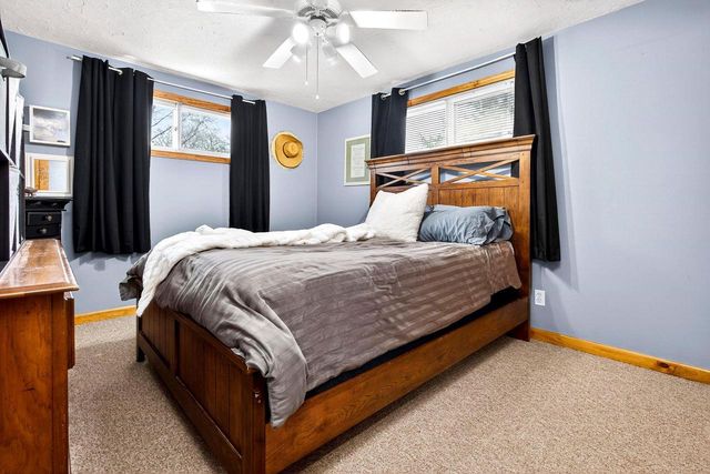 620 FIELDCREST DRIVE, Neenah, WI 54956