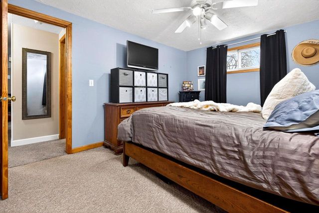 620 FIELDCREST DRIVE, Neenah, WI 54956