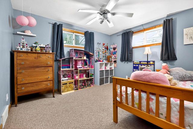 620 FIELDCREST DRIVE, Neenah, WI 54956