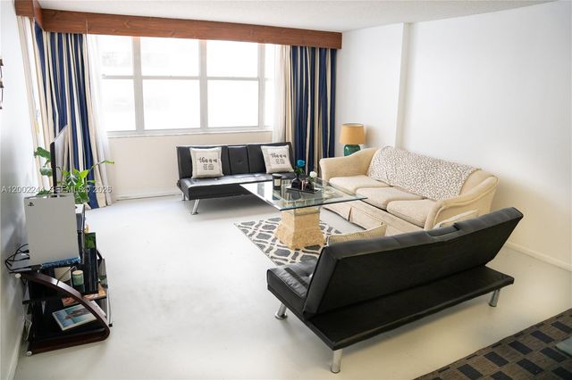 6039 Collins Ave 412, Miami Beach, FL 33140