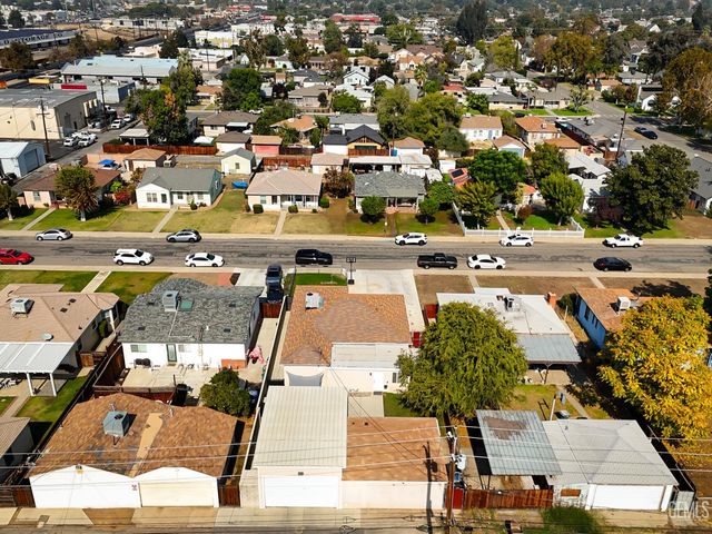 19 Oregon Street, Bakersfield, CA 93305