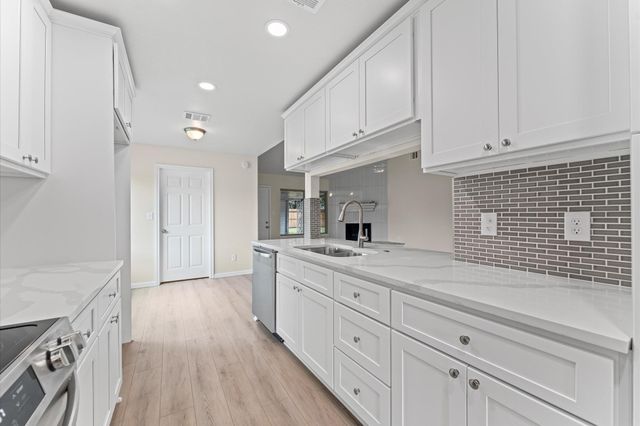 7303 Augustine Drive, Houston, TX 77036