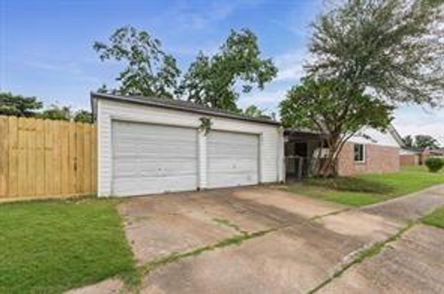 7303 Augustine Drive, Houston, TX 77036