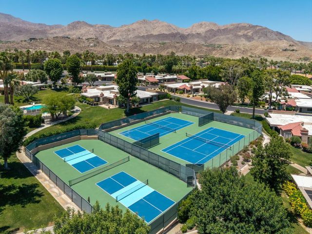 48980 Wildwood Lane, Palm Desert, CA 92260