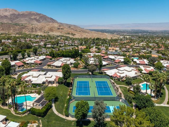 48980 Wildwood Lane, Palm Desert, CA 92260