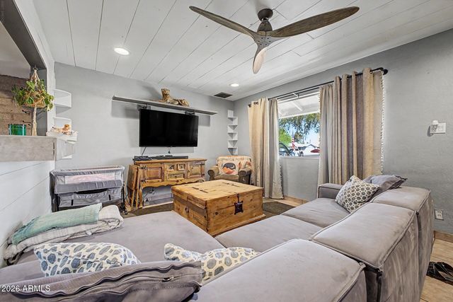 15031 N 24TH Place, Phoenix, AZ 85032