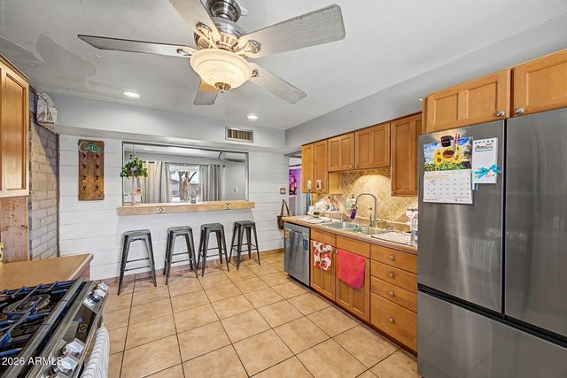 15031 N 24TH Place, Phoenix, AZ 85032