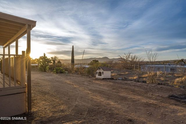 5266 Ralls Road, Las Cruces, NM 88012