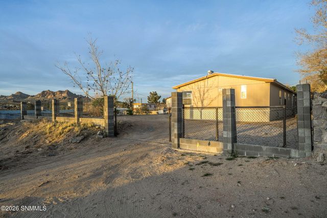 5266 Ralls Road, Las Cruces, NM 88012