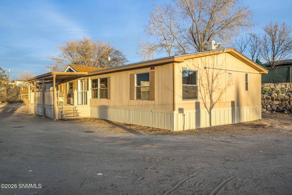 5266 Ralls Road, Las Cruces, NM 88012