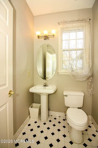 38 Dansbury Court, Freehold, NJ 07728