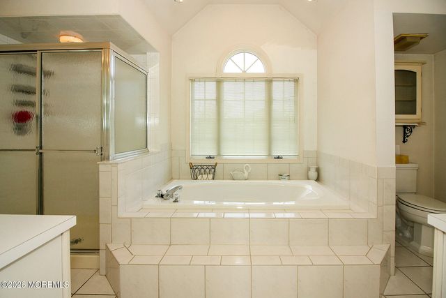 38 Dansbury Court, Freehold, NJ 07728