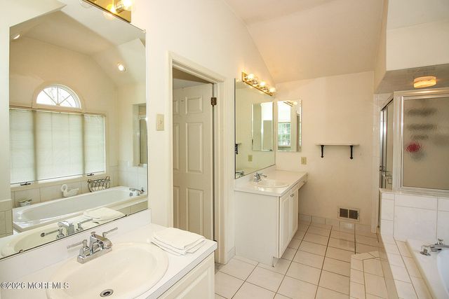 38 Dansbury Court, Freehold, NJ 07728