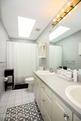 38 Dansbury Court, Freehold, NJ 07728