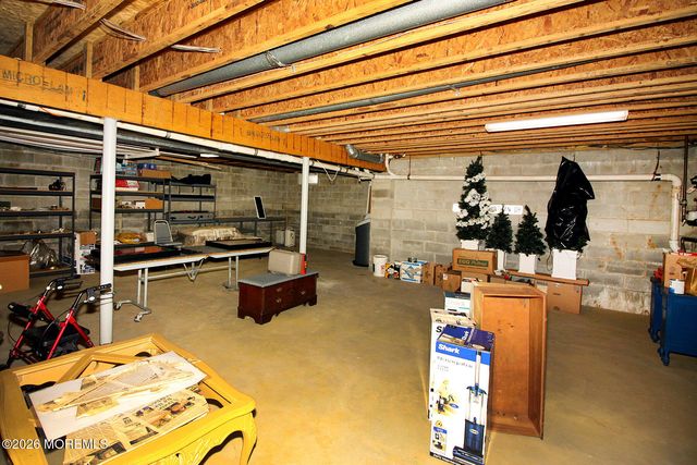 38 Dansbury Court, Freehold, NJ 07728