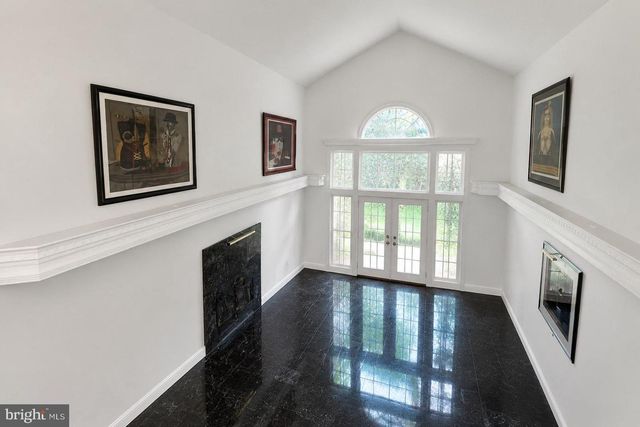 20 JOSEPH COURT, Monmouth Junction, NJ 08852