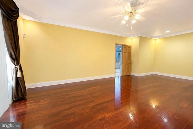 20 JOSEPH COURT, Monmouth Junction, NJ 08852