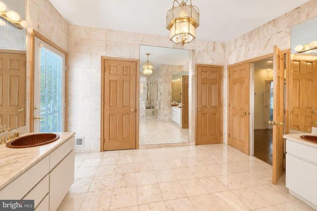 20 JOSEPH COURT, Monmouth Junction, NJ 08852