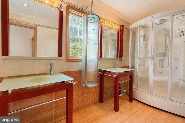 20 JOSEPH COURT, Monmouth Junction, NJ 08852