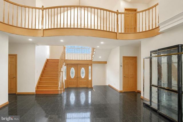 20 JOSEPH COURT, Monmouth Junction, NJ 08852