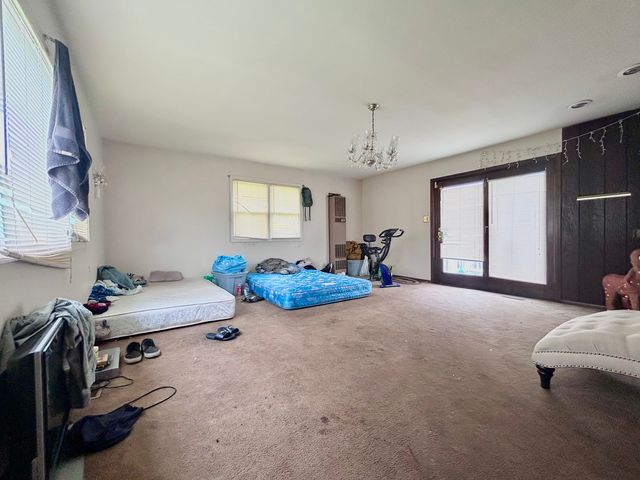 424 Mark Avenue, Glendale Heights, IL 60139