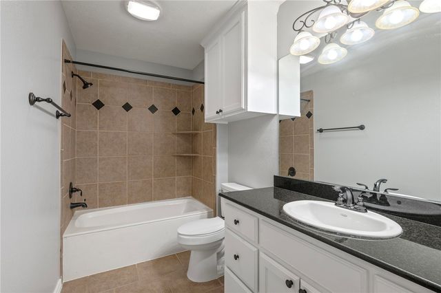 3304 Keefer Loop, College Station, TX 77845