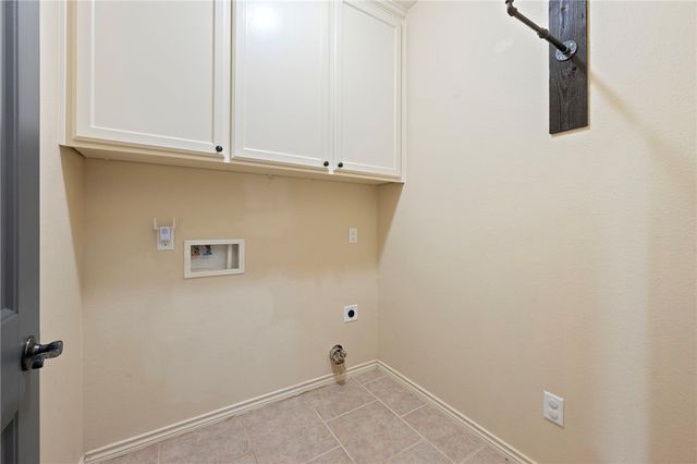 3304 Keefer Loop, College Station, TX 77845