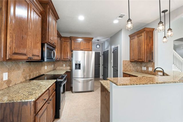 3304 Keefer Loop, College Station, TX 77845
