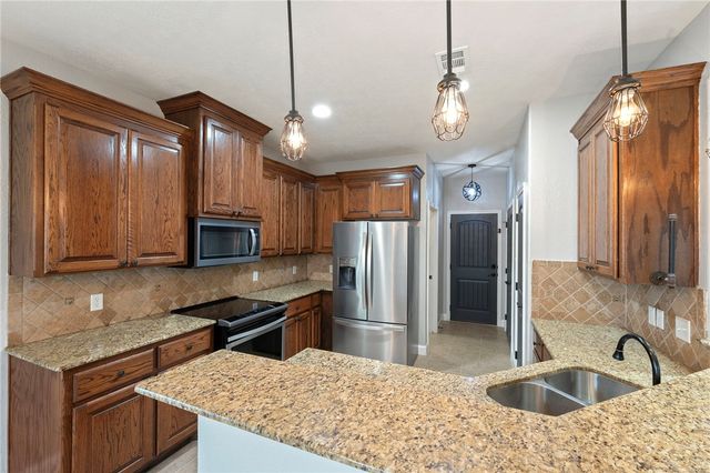 3304 Keefer Loop, College Station, TX 77845