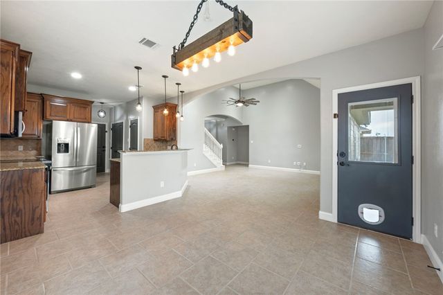 3304 Keefer Loop, College Station, TX 77845