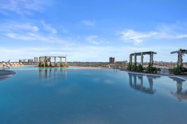 220 Lake Shore Drive 1913, Lake Park, FL 33403