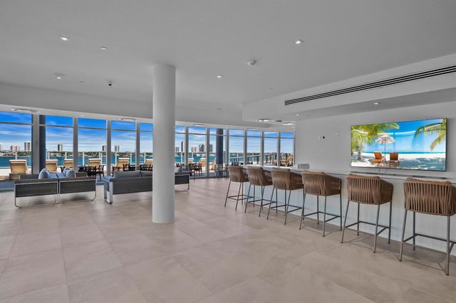 220 Lake Shore Drive 1913, Lake Park, FL 33403