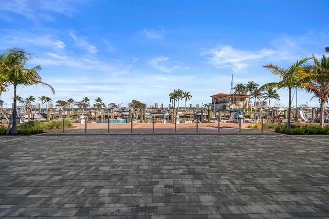220 Lake Shore Drive 1913, Lake Park, FL 33403