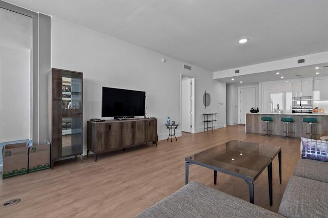 220 Lake Shore Drive 1913, Lake Park, FL 33403