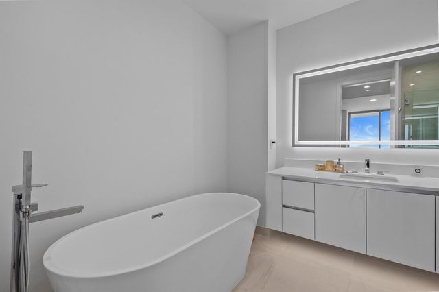 220 Lake Shore Drive 1913, Lake Park, FL 33403