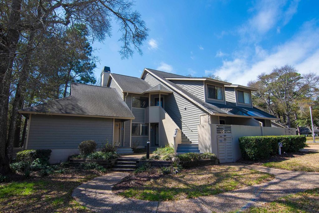 230 Westleton Dr Apt 20D, Myrtle Beach, SC 29572 — photo 2