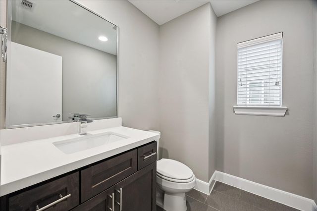 323 Eado Park Circle, Houston, TX 77020