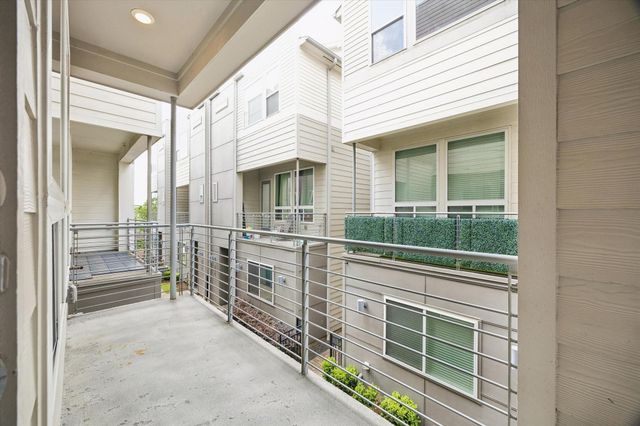 323 Eado Park Circle, Houston, TX 77020