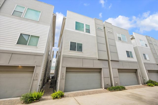 323 Eado Park Circle, Houston, TX 77020