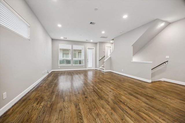 323 Eado Park Circle, Houston, TX 77020