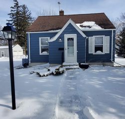 593 Grove Street SW, Hutchinson, MN 55350