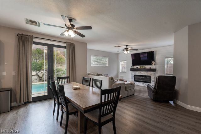 668 Pacific Cascades Drive, Henderson, NV 89012