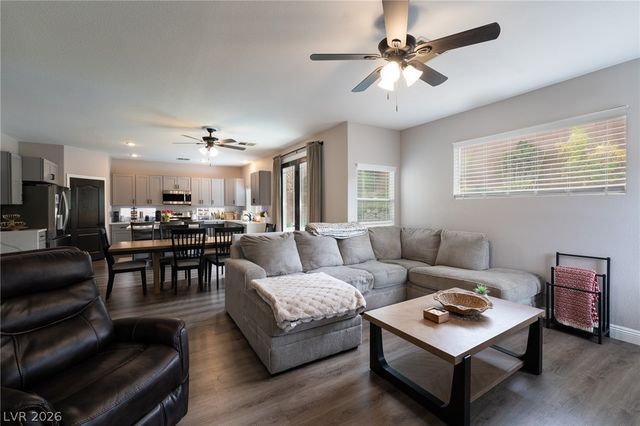 668 Pacific Cascades Drive, Henderson, NV 89012