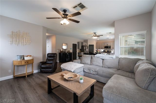 668 Pacific Cascades Drive, Henderson, NV 89012